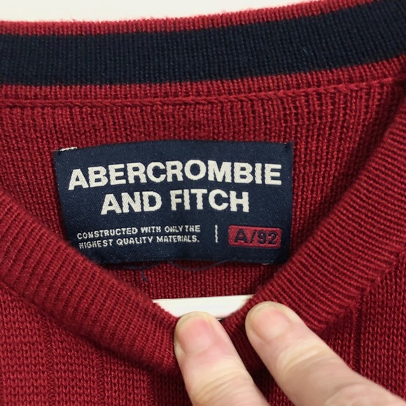 Abercrombie & Fitch - Picture 2 of 4